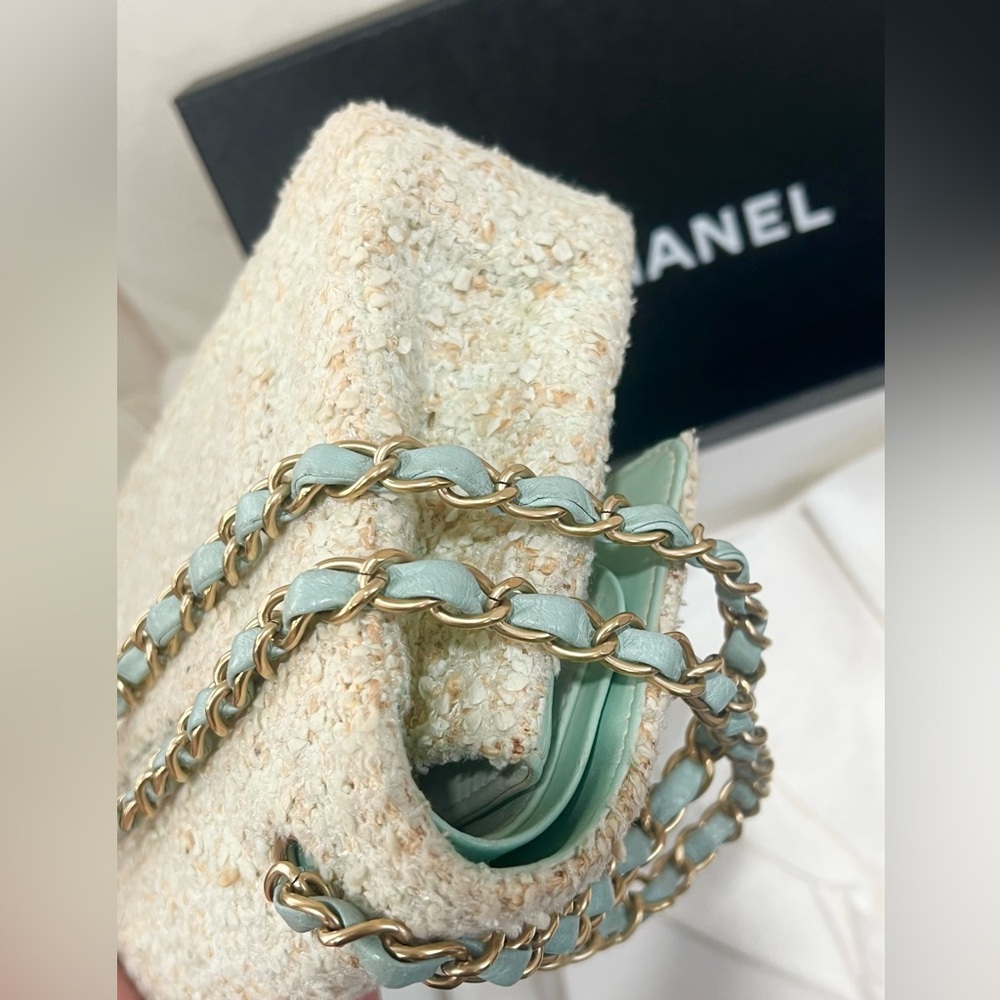 Chanel Classic Tweed Double Flap Bag - Picture 6 of 16